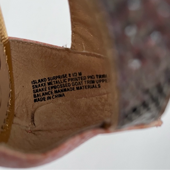 Poetic License Metallic Flower Sandals 39.5 - Picture 10 of 12